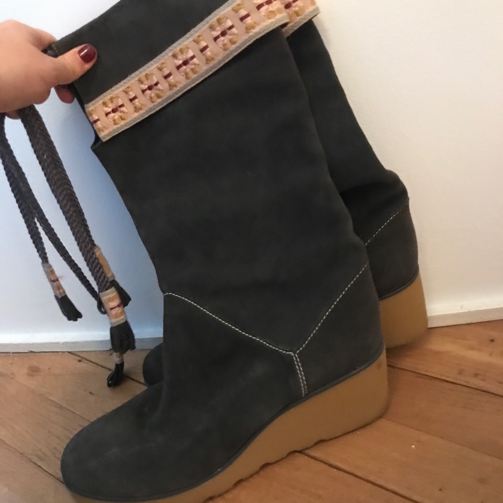 marc by marc jacobs embroidered wedge boots
